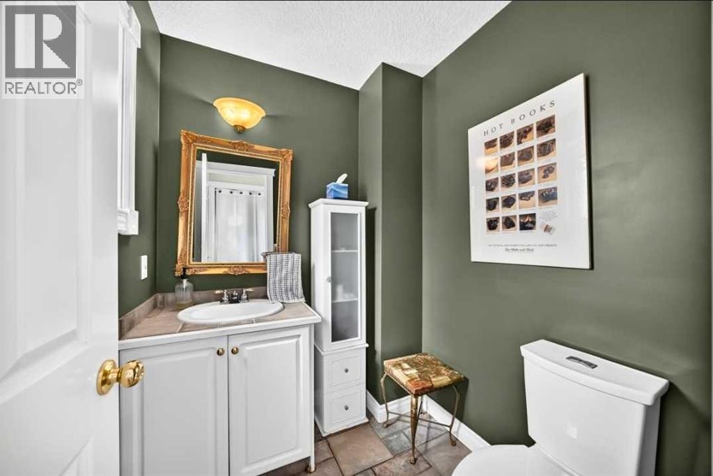 672 Killarney Glen Court SW — photo 20