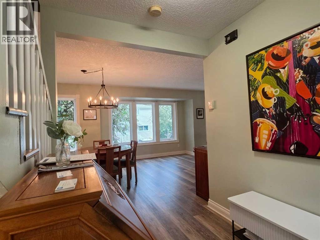 672 Killarney Glen Court SW — photo 9