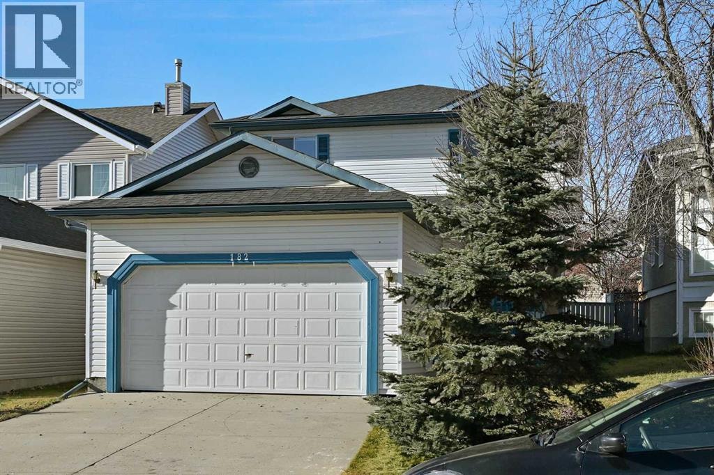 182 Coventry Close NE — photo 2