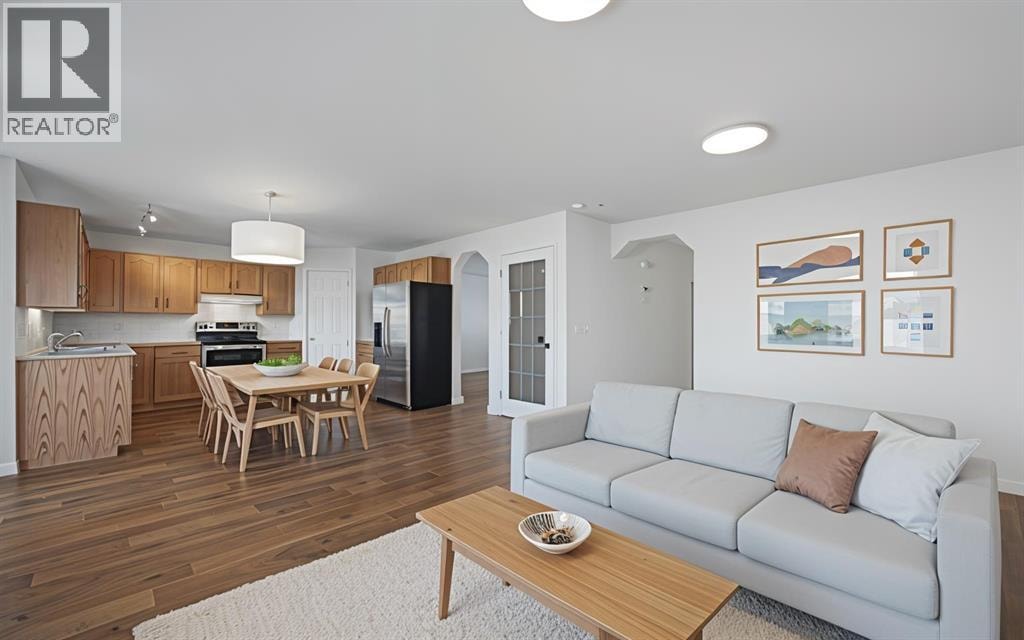 182 Coventry Close NE — photo 13