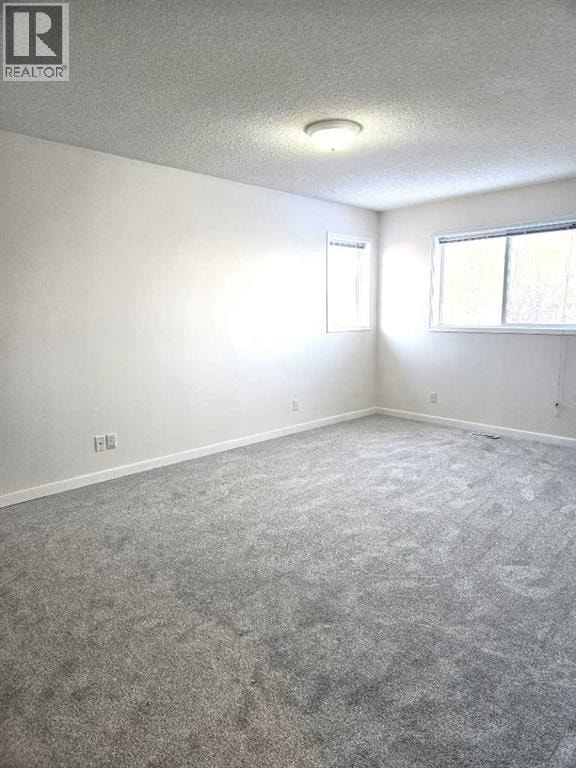 182 Coventry Close NE — photo 18