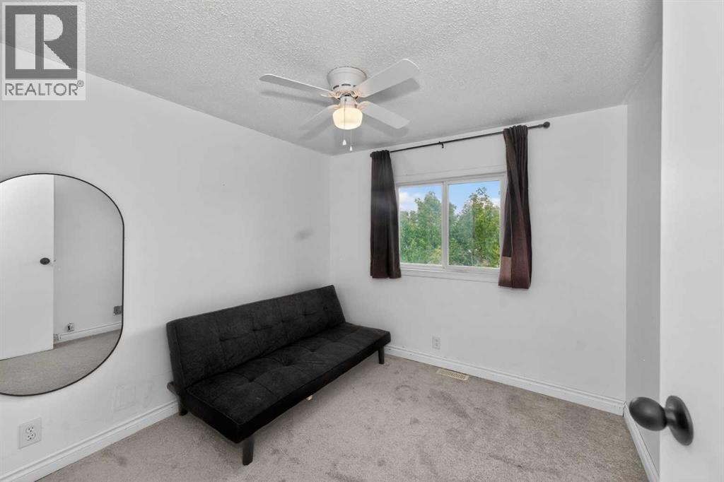 10 Falconer Terrace NE — photo 17