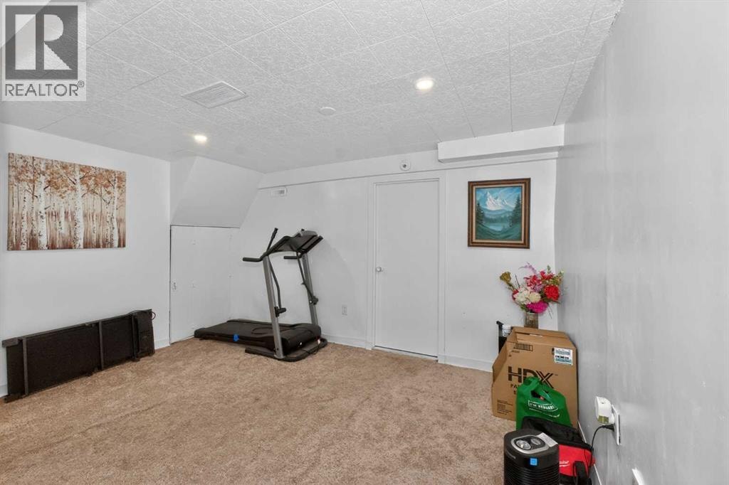 10 Falconer Terrace NE — photo 31