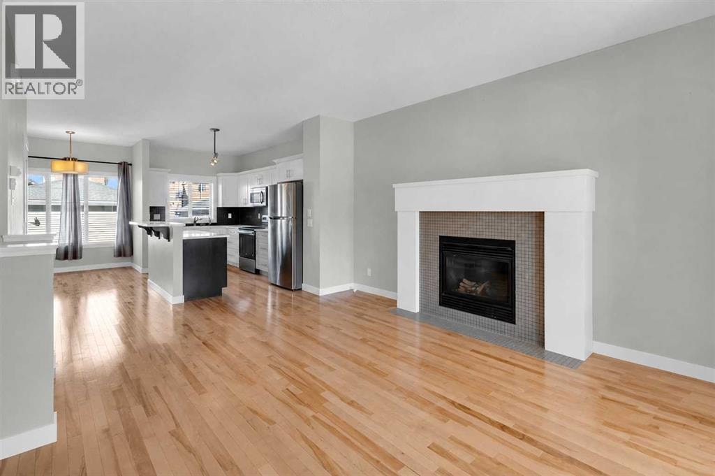 24 Royal Birch Park NW — photo 3