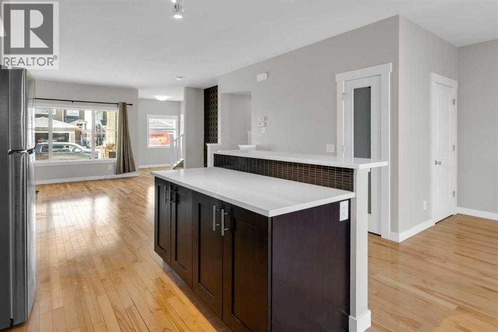 24 Royal Birch Park NW — photo 9