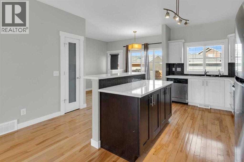 24 Royal Birch Park NW — photo 10