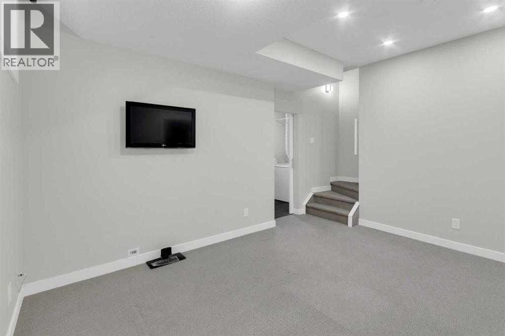 24 Royal Birch Park NW — photo 21