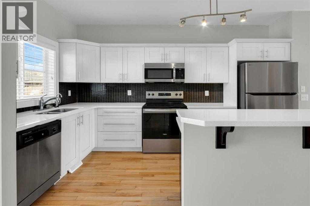 24 Royal Birch Park NW — photo 8