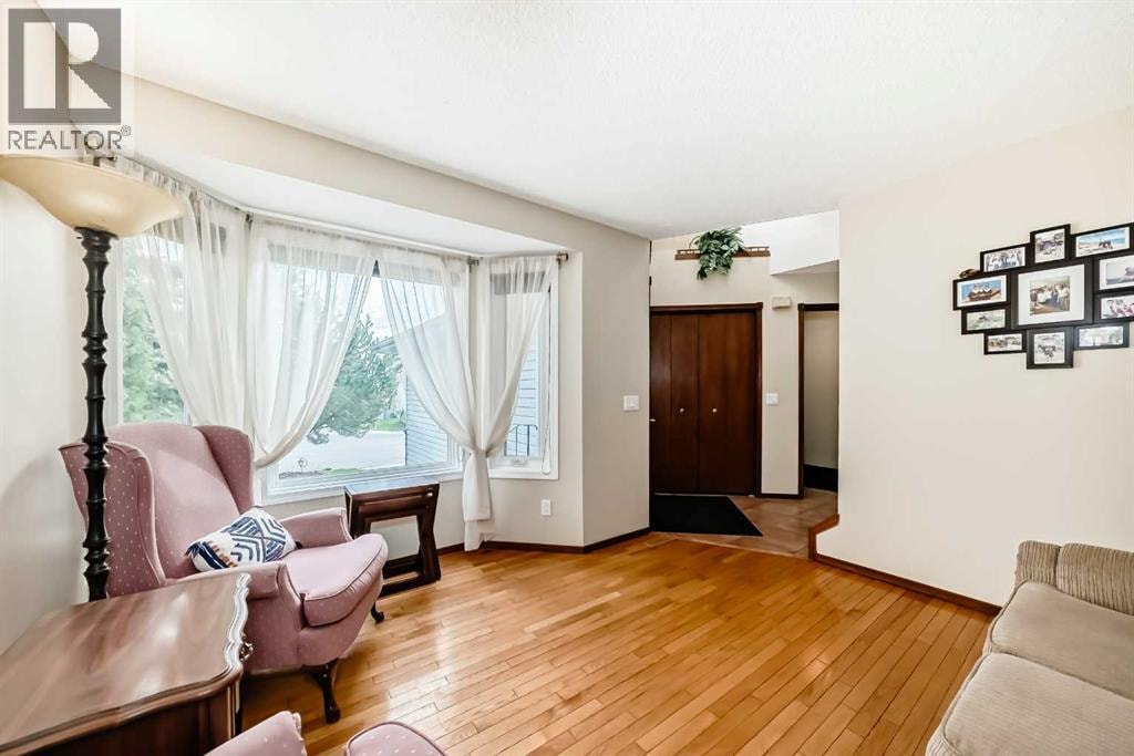 232 Macewan Ridge Close NW — photo 5