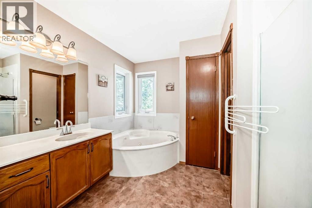 232 Macewan Ridge Close NW — photo 31