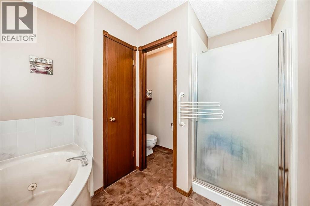 232 Macewan Ridge Close NW — photo 32