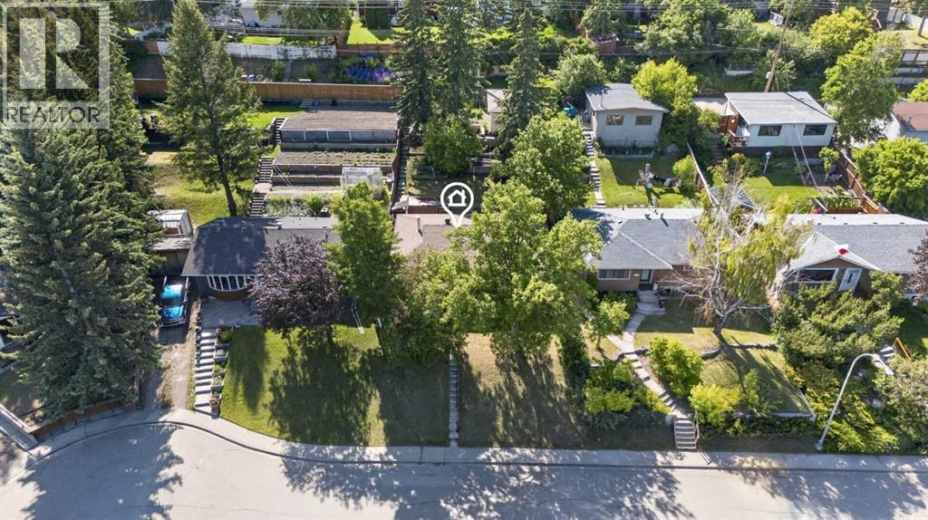 36 Hazelwood Crescent SW — photo 29