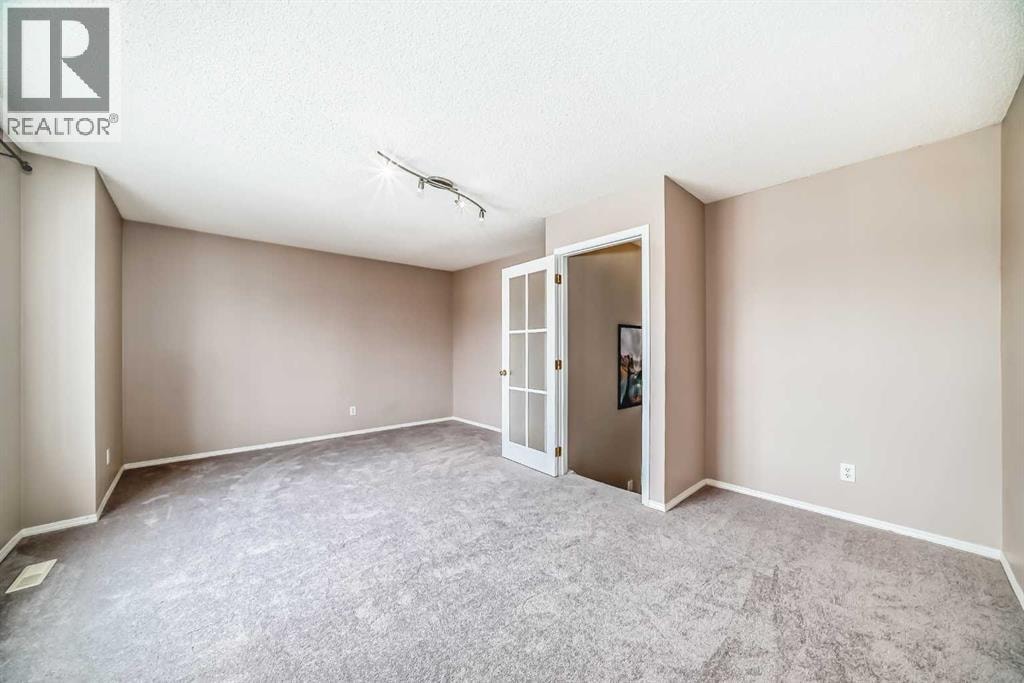 9 Somerside Crescent SW — photo 33