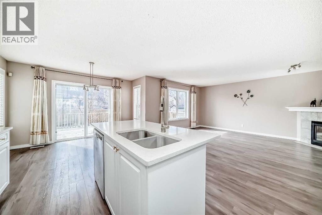 9 Somerside Crescent SW — photo 12