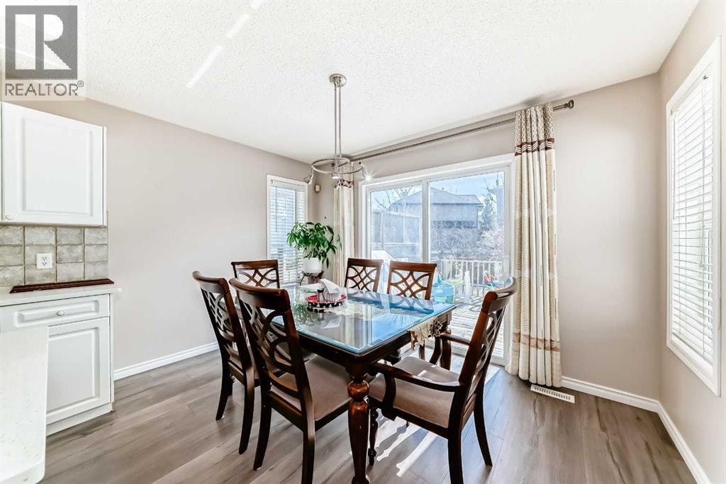 9 Somerside Crescent SW — photo 10