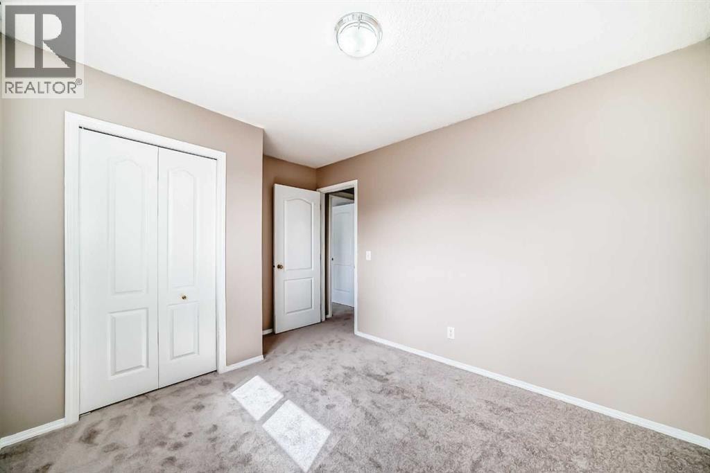 9 Somerside Crescent SW — photo 38