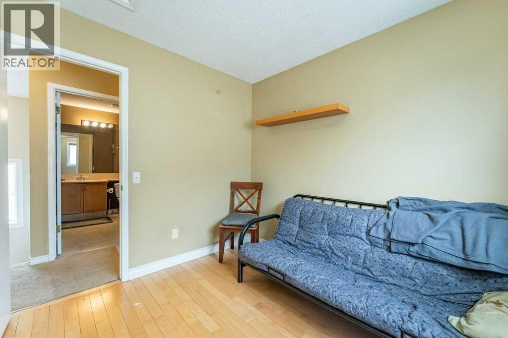 250 Mt Lorette Close SE — photo 22