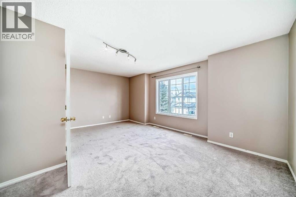 9 Somerside Crescent SW — photo 30