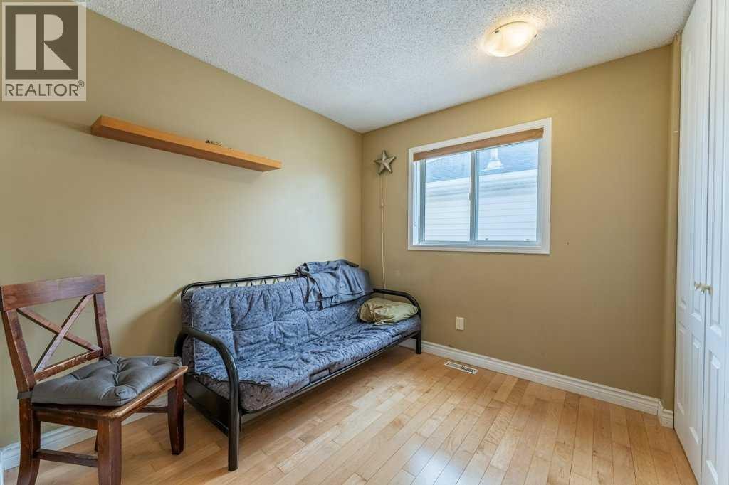 250 Mt Lorette Close SE — photo 21