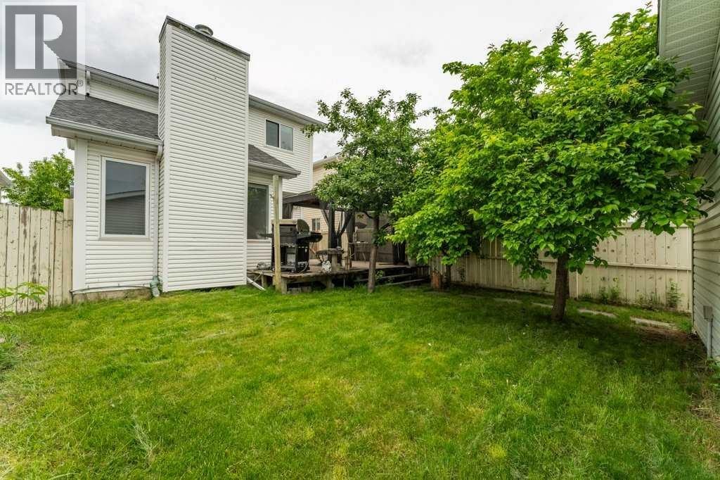 250 Mt Lorette Close SE — photo 31