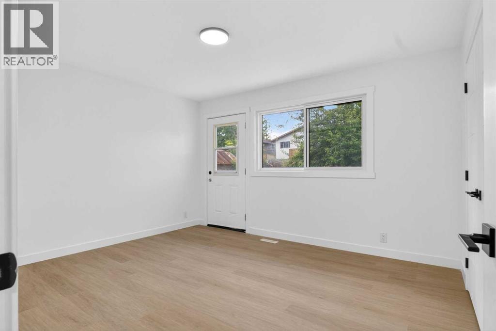 304 Beddington Circle NE — photo 20