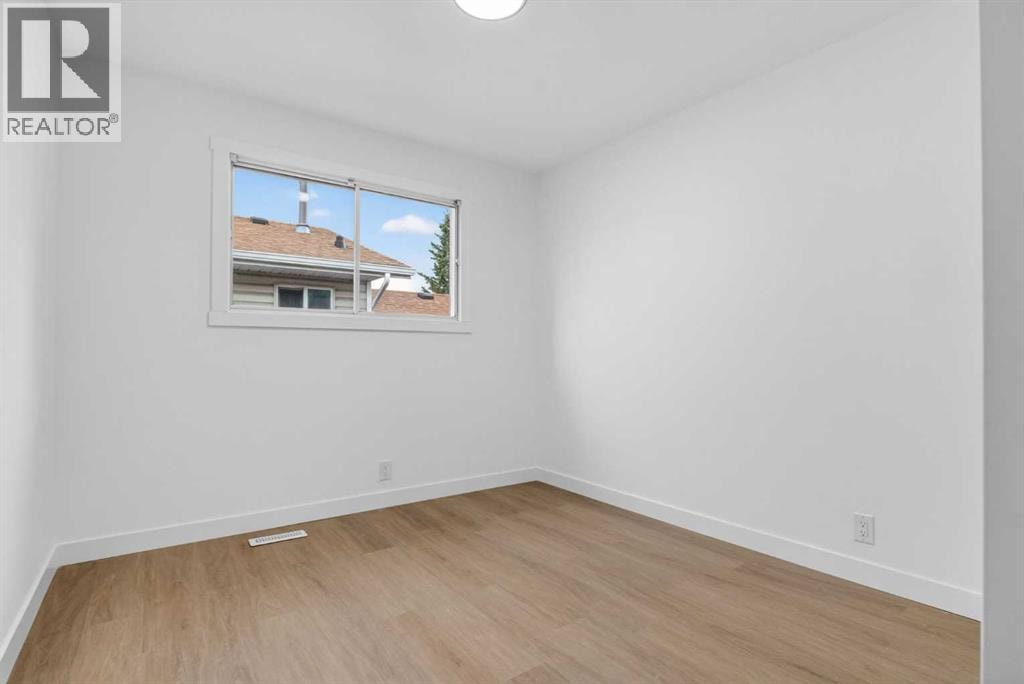 304 Beddington Circle NE — photo 27
