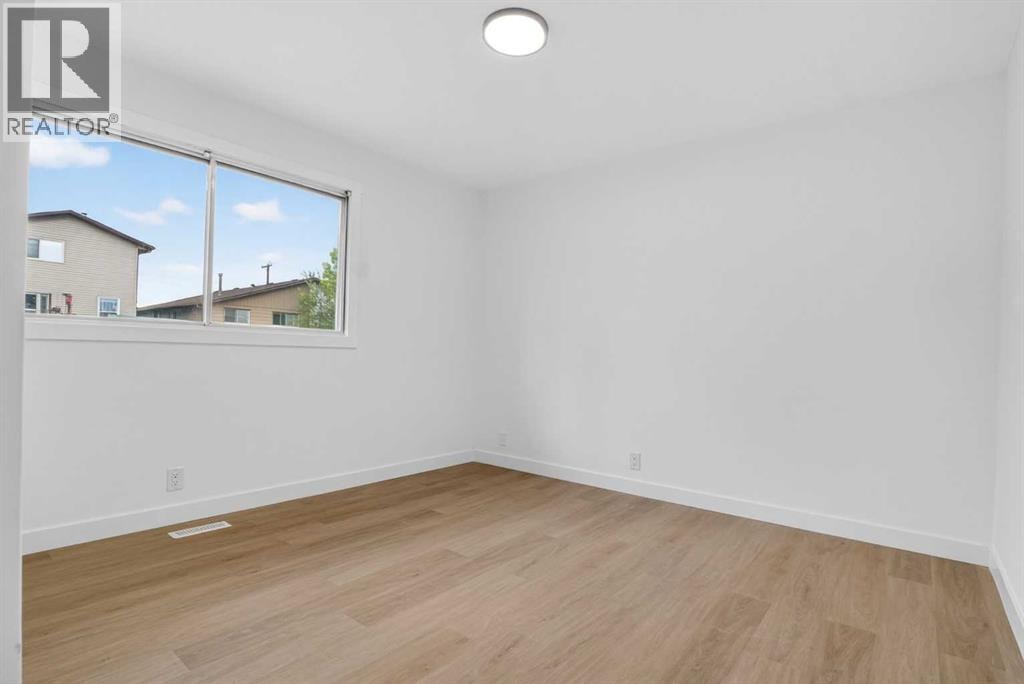 304 Beddington Circle NE — photo 24