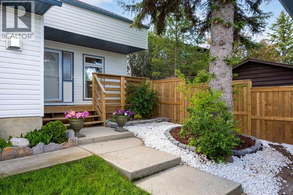 151 Ranchview Place NW — photo 3