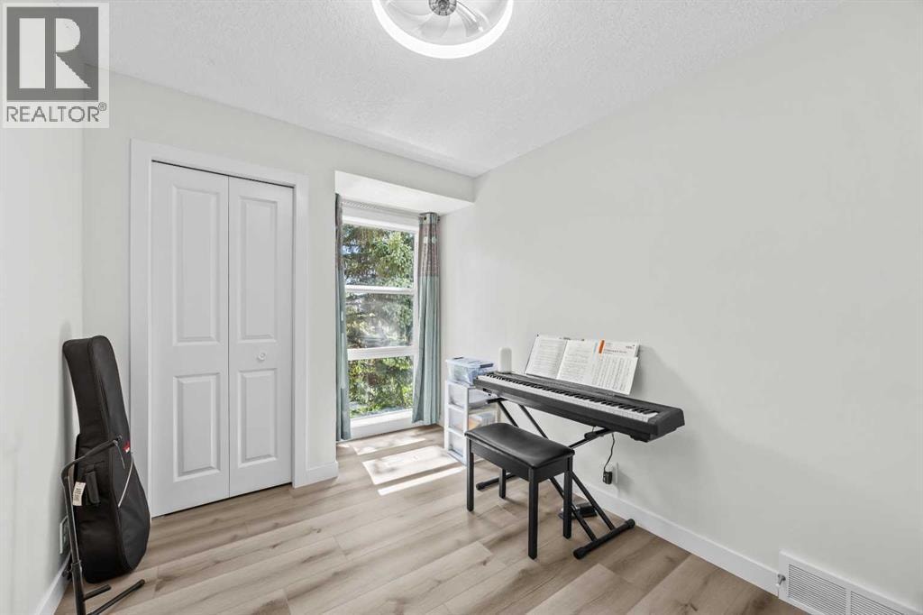 151 Ranchview Place NW — photo 33