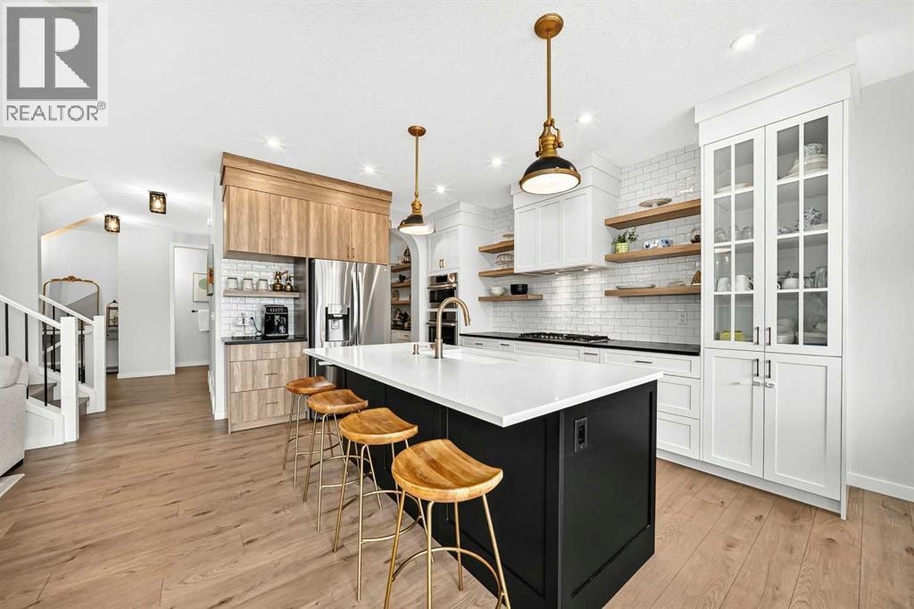 791 Cranbrook Gardens SE — photo 5