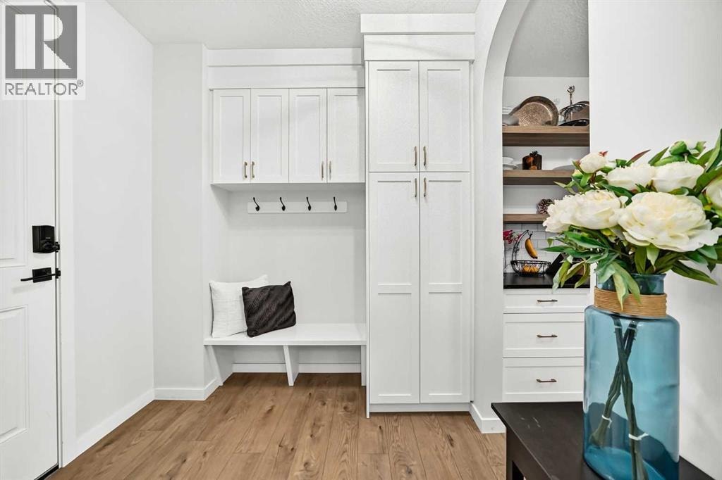 791 Cranbrook Gardens SE — photo 19