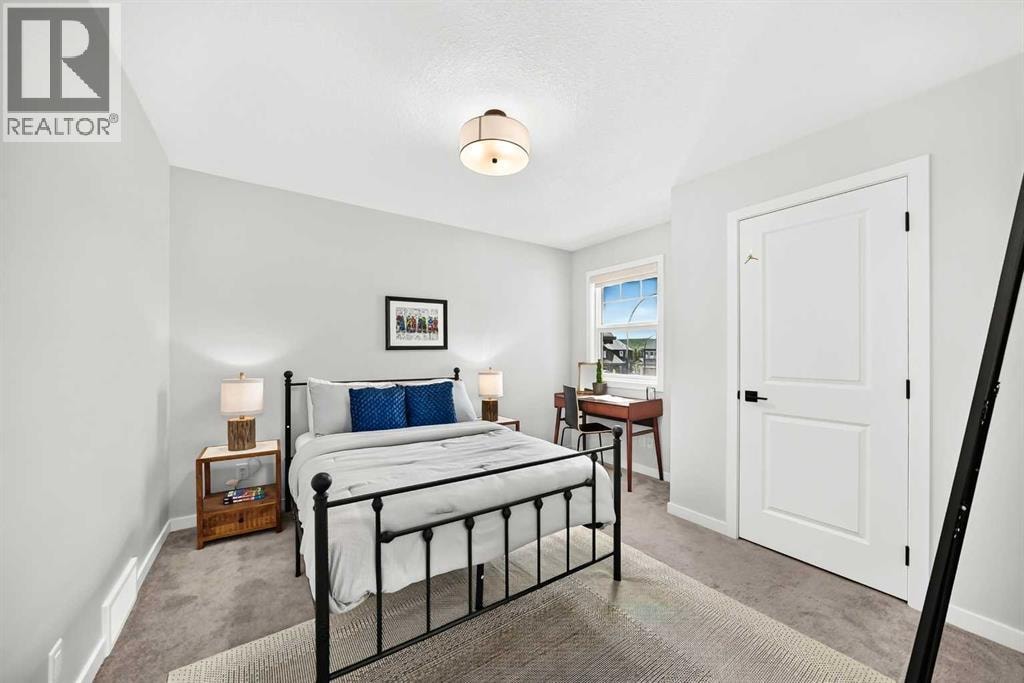 791 Cranbrook Gardens SE — photo 27