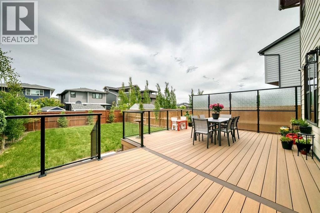 791 Cranbrook Gardens SE — photo 13