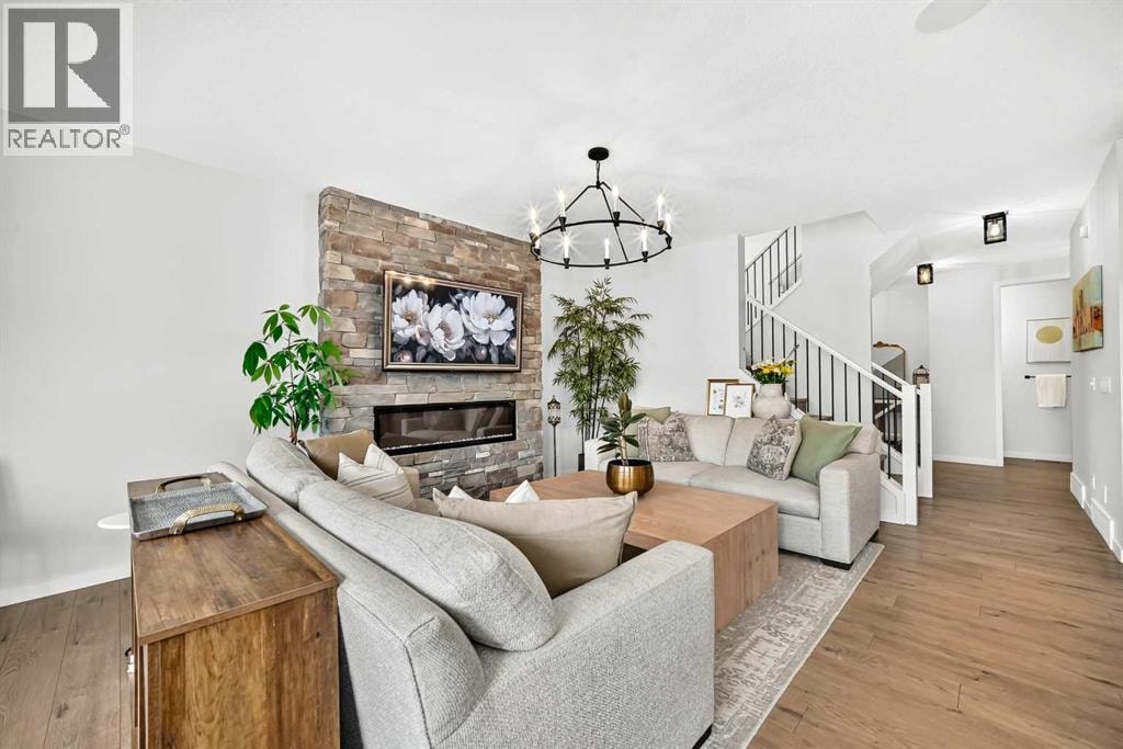 791 Cranbrook Gardens SE — photo 10