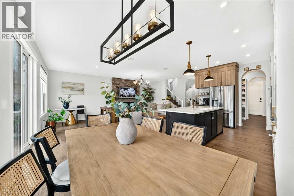 791 Cranbrook Gardens SE — photo 16