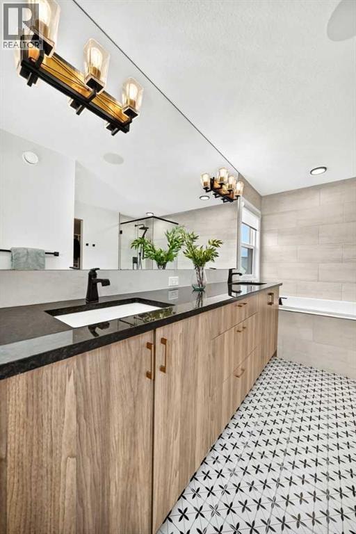 791 Cranbrook Gardens SE — photo 22