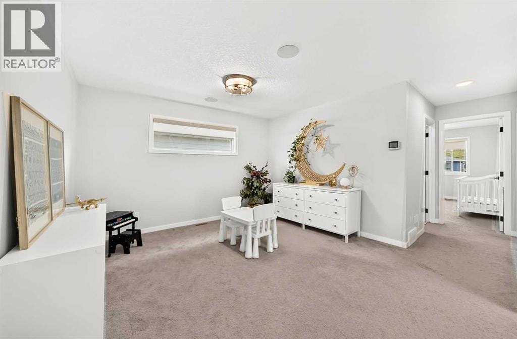 791 Cranbrook Gardens SE — photo 31