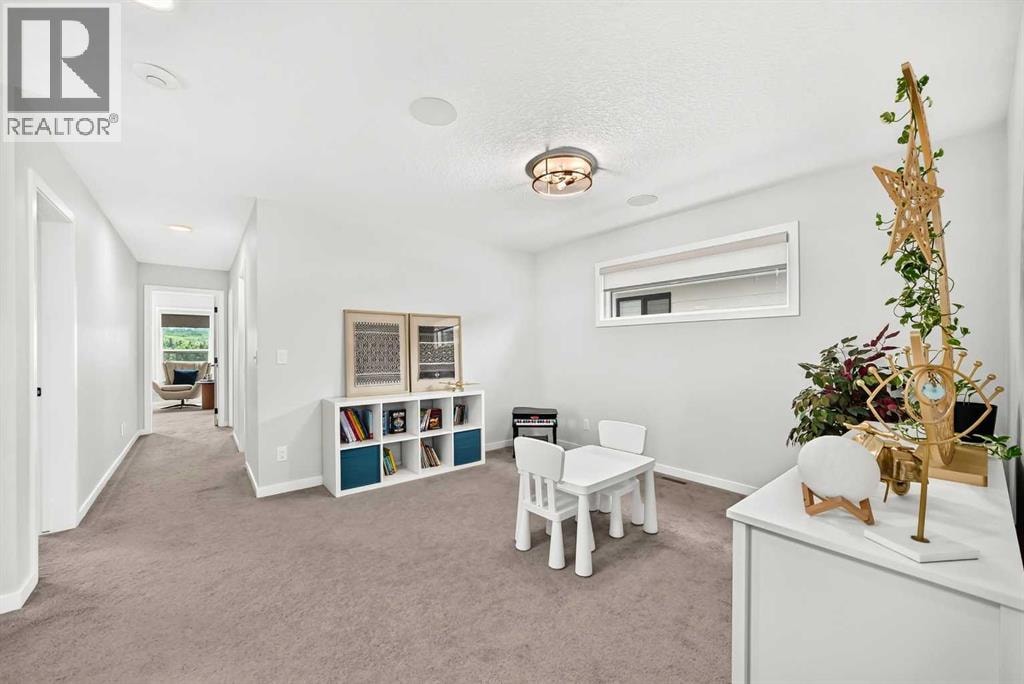 791 Cranbrook Gardens SE — photo 32