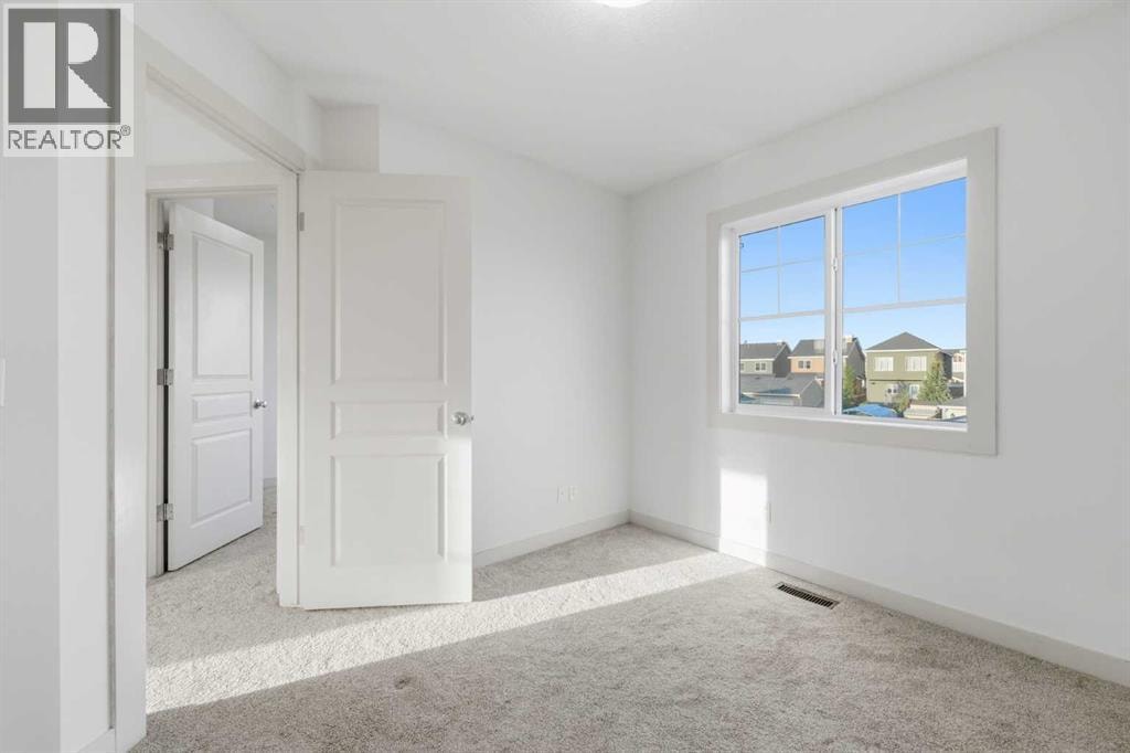151 Royal Oak Drive NW — photo 22