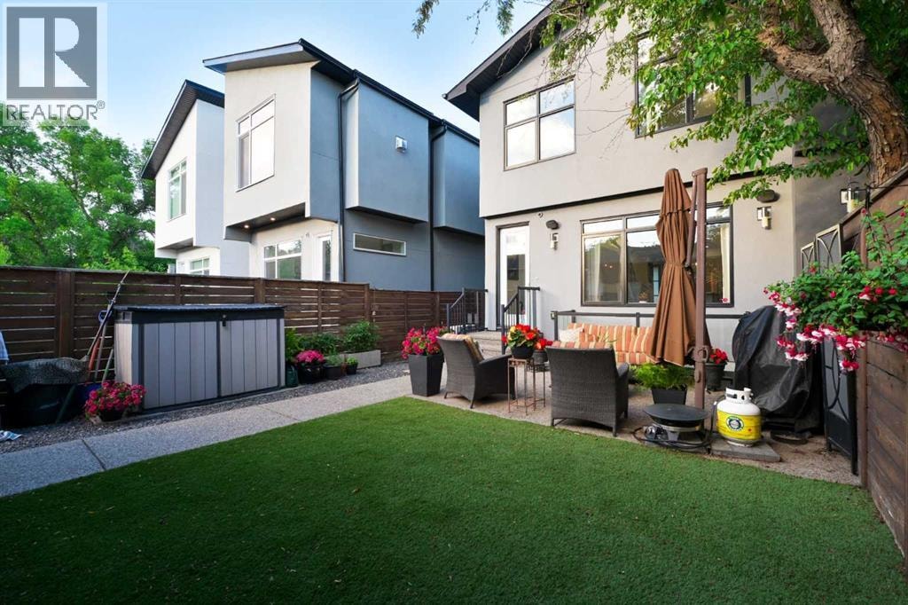 619 36 Street SW — photo 41