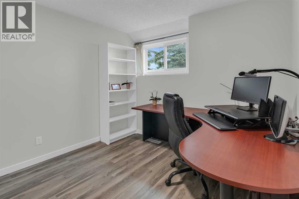 203 Edgepark Boulevard NW — photo 16