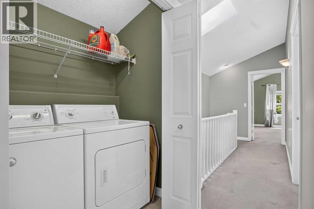 631 51 Avenue SW — photo 24