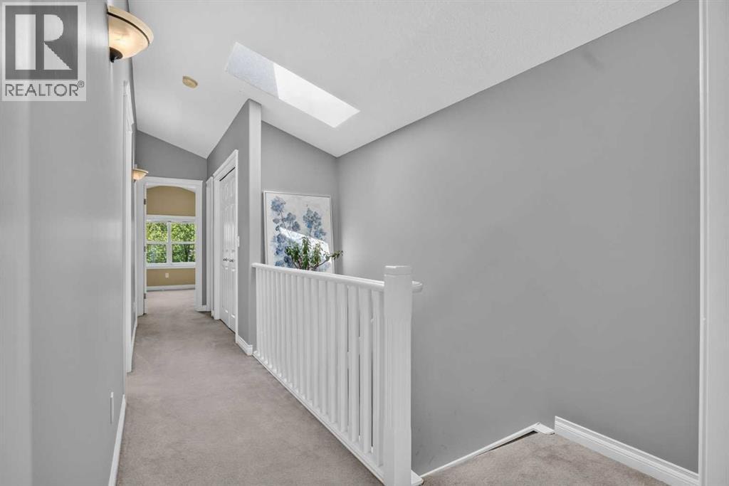 631 51 Avenue SW — photo 16