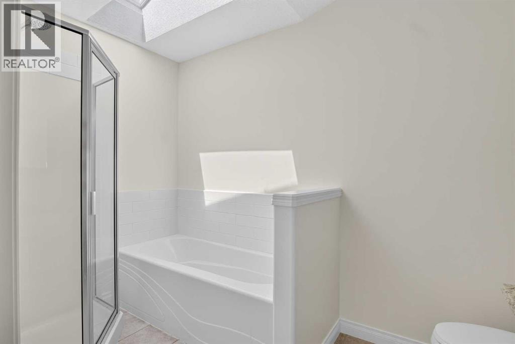 631 51 Avenue SW — photo 21