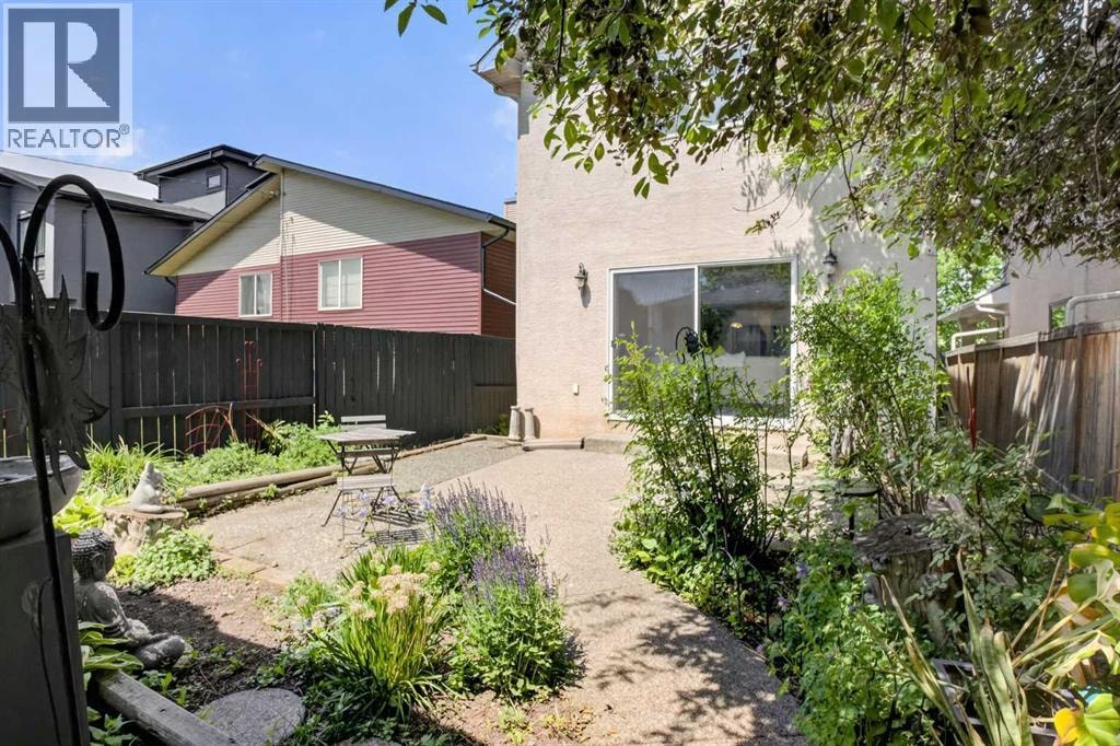 631 51 Avenue SW — photo 31