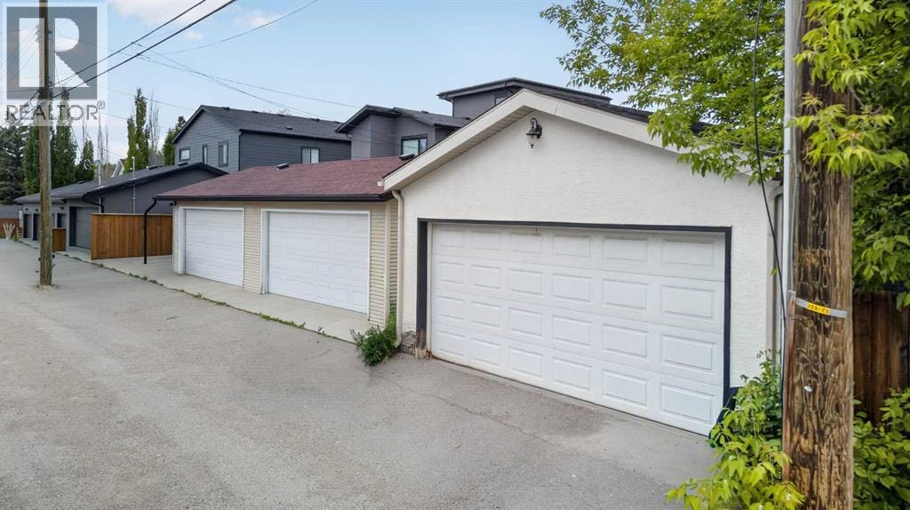 631 51 Avenue SW — photo 33
