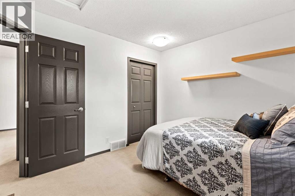 186 Mt Assiniboine Circle SE — photo 28