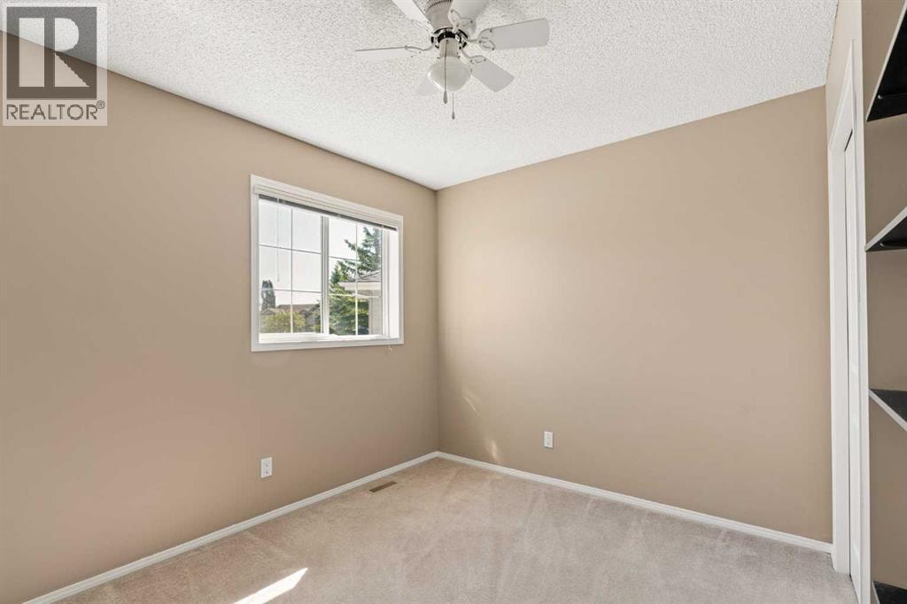 11 Somerglen Court SW — photo 24