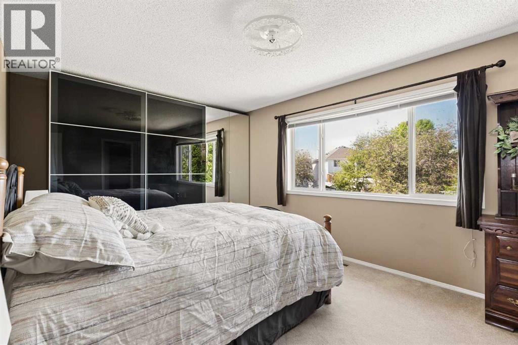 11 Somerglen Court SW — photo 18
