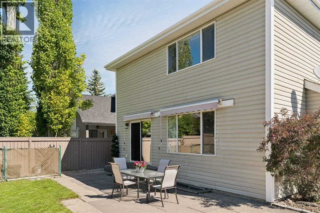 11 Somerglen Court SW — photo 35